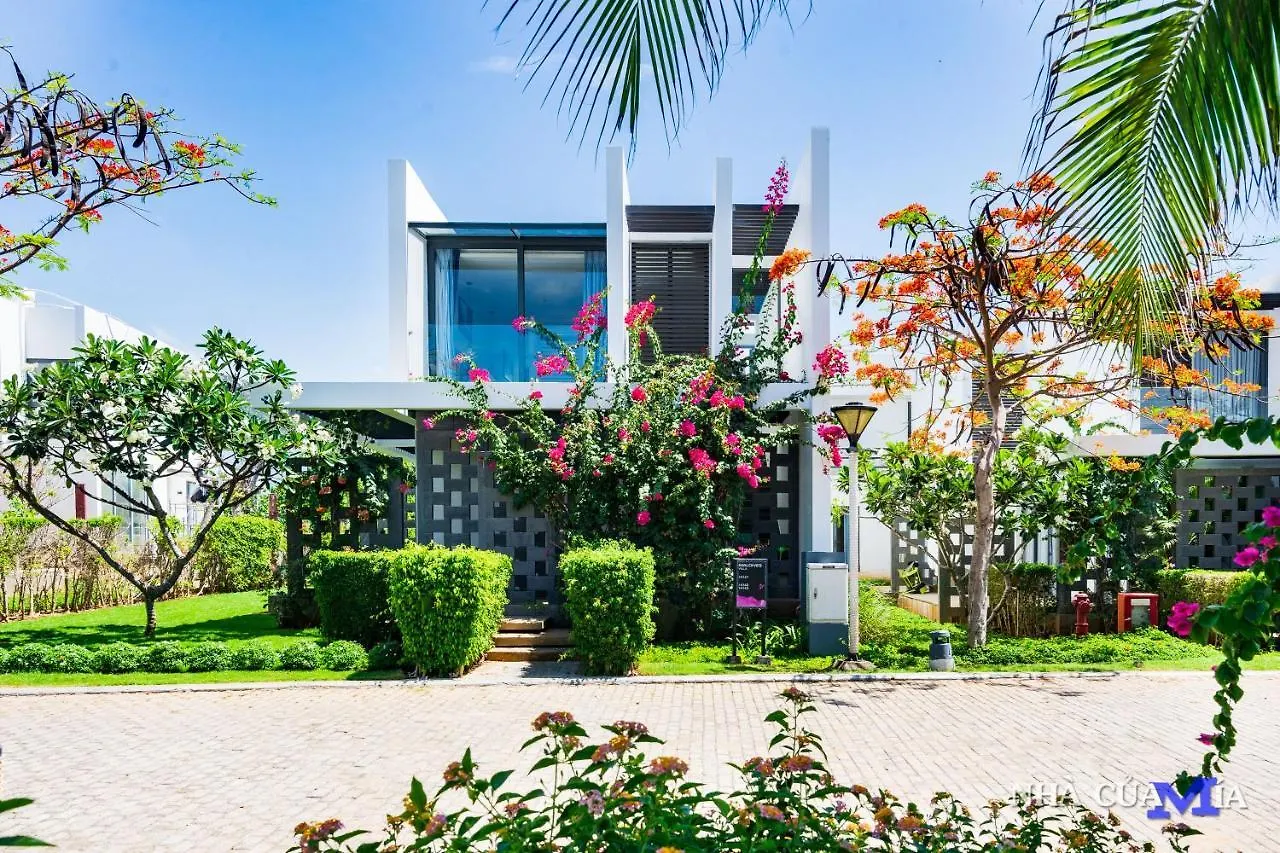 Oceanami Private Beach Villa Homestay - Long Hai Vung Tau